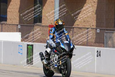 media/Aug-26-2022-Fastrack Riders (Fri) [[055e3b3c9d]]/level 2/Session 1 Start Finish/